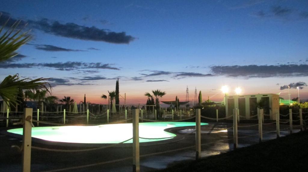 Hotel & Resort Le Colombare โฟลีโญ ภายนอก รูปภาพ