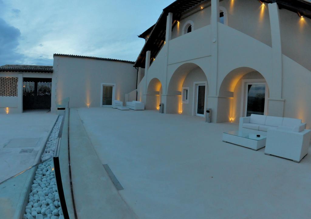 Hotel & Resort Le Colombare โฟลีโญ ภายนอก รูปภาพ