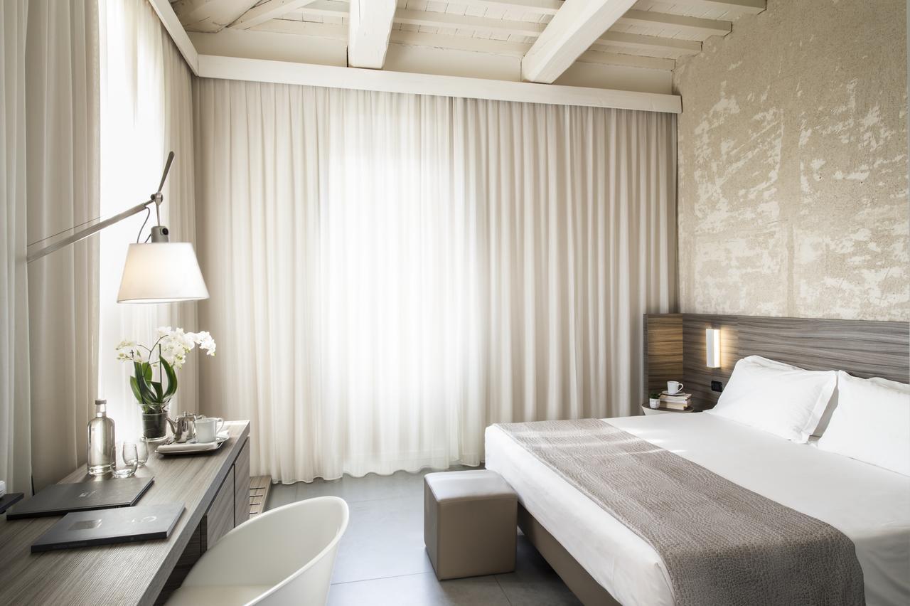 Hotel & Resort Le Colombare โฟลีโญ ภายนอก รูปภาพ