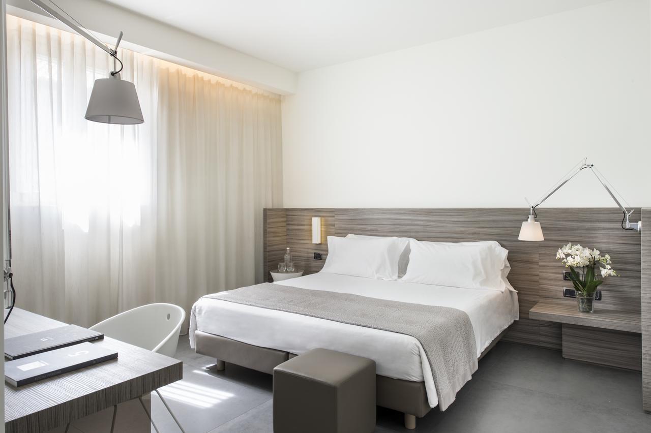Hotel & Resort Le Colombare โฟลีโญ ภายนอก รูปภาพ