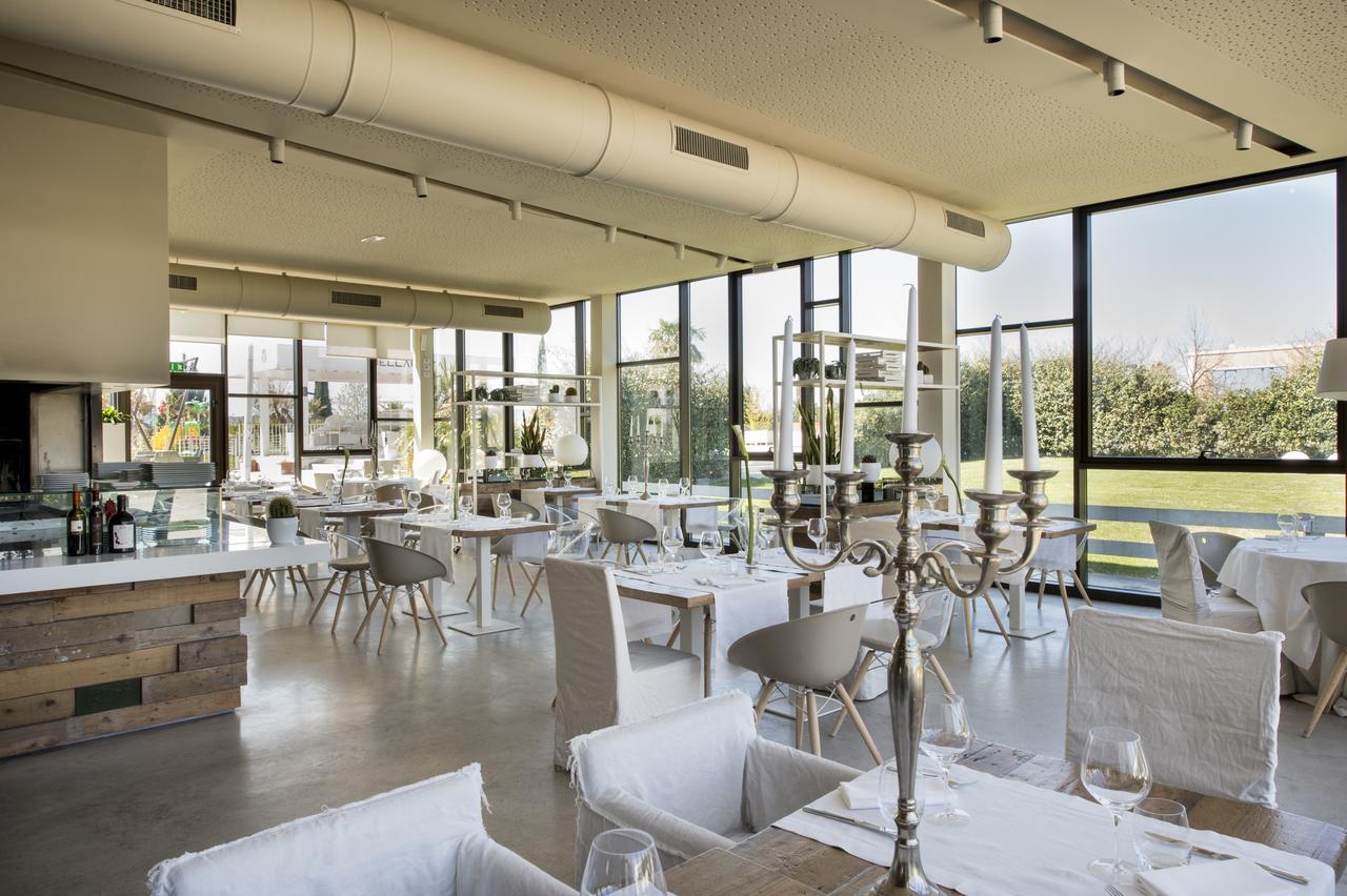 Hotel & Resort Le Colombare โฟลีโญ ภายนอก รูปภาพ